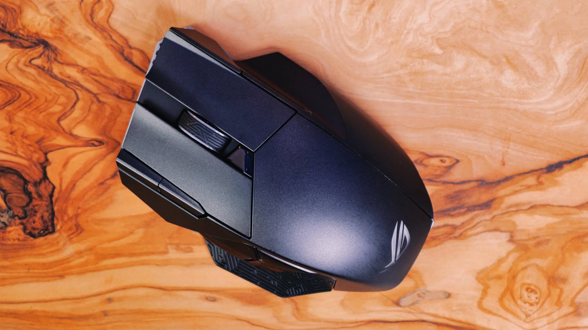 rog斯巴达鼠标灯光不同步,rog鼠标选斯巴达x