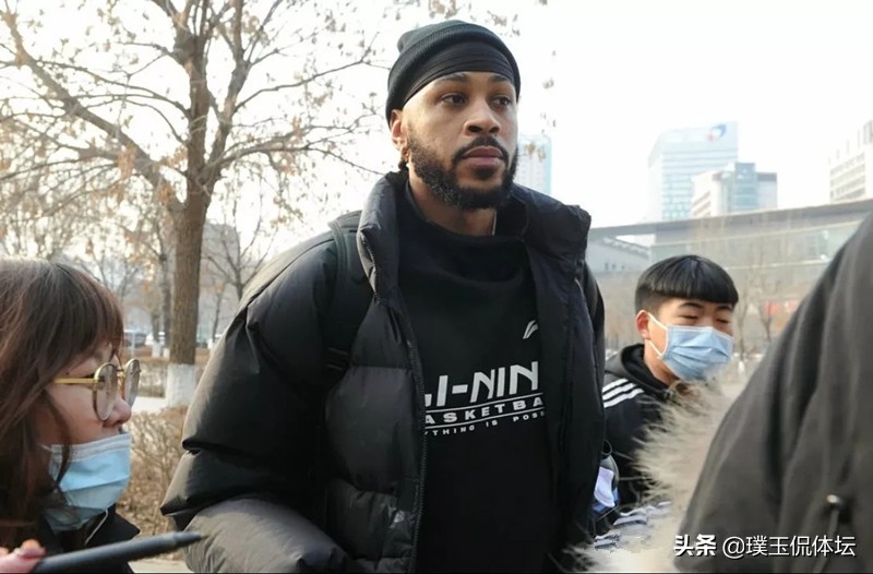 莫兰德吴昌泽冲突,辽篮外援莫兰德最新消息
