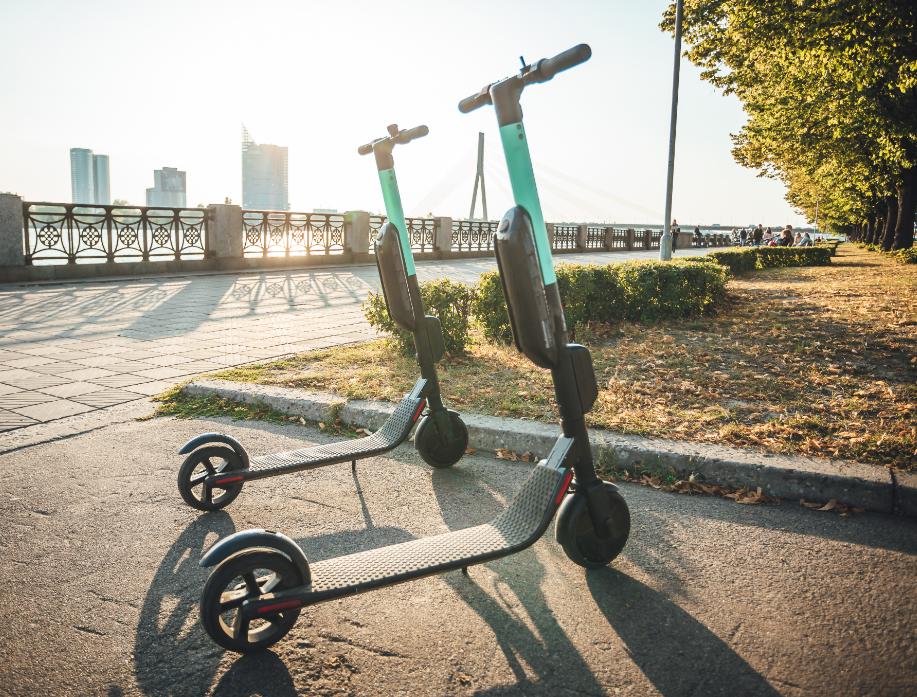 成人代步电动滑板车评测,代步神器滑板车