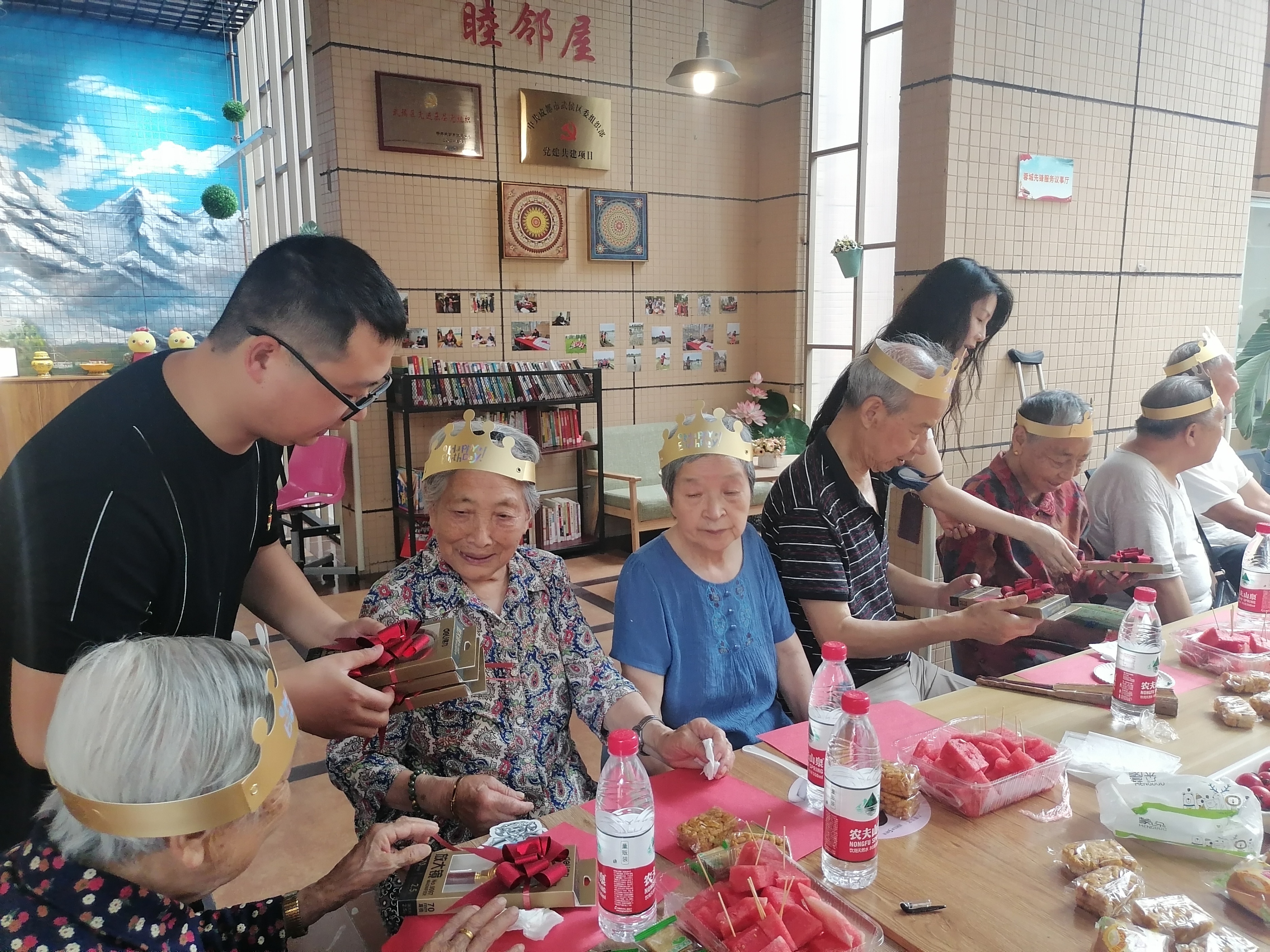 夕阳红关爱老人日,最美夕阳红关爱老人传递正能量
