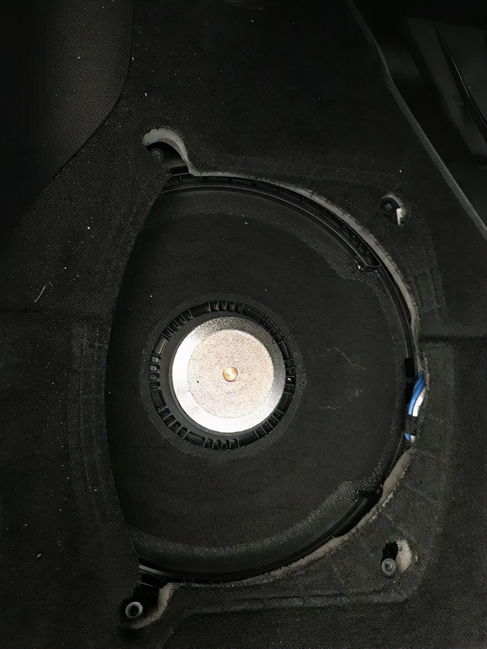 宝马525li音响改装,2022款宝马525li音响改装