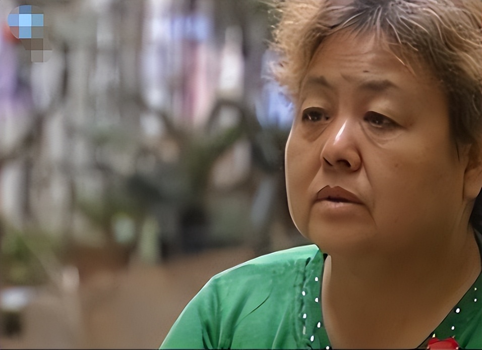 湖北男子去世母亲拨通了他的电话,男子把父母的遗体火化