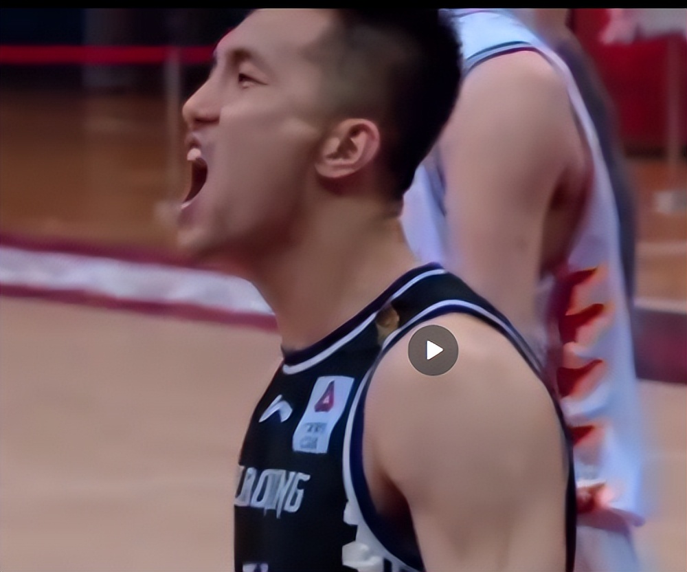 中国男篮18人名单，七名后卫，两个新面孔，广东后卫占了近一半