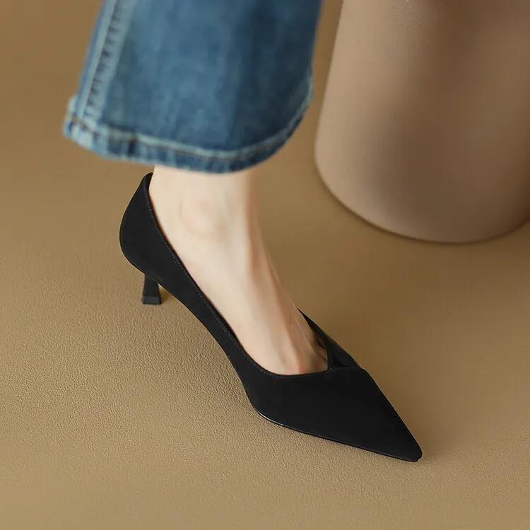 高跟鞋女拼接高级感,玛丽珍粉色拼接高跟鞋