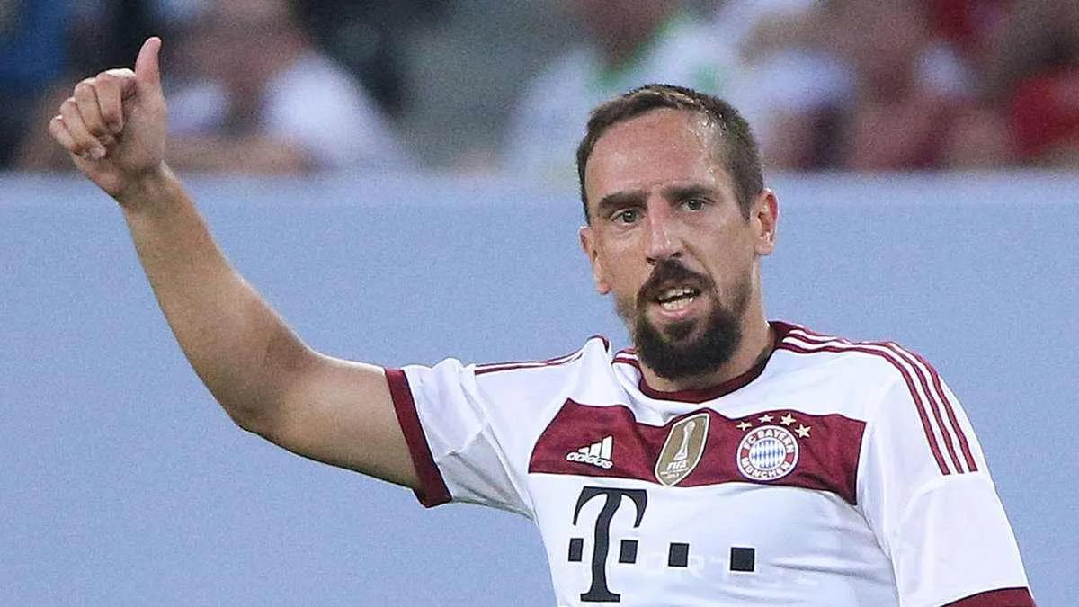 盘点足坛五大“大反派”巨星：长得吓人踢得野蛮，做队友最舒服