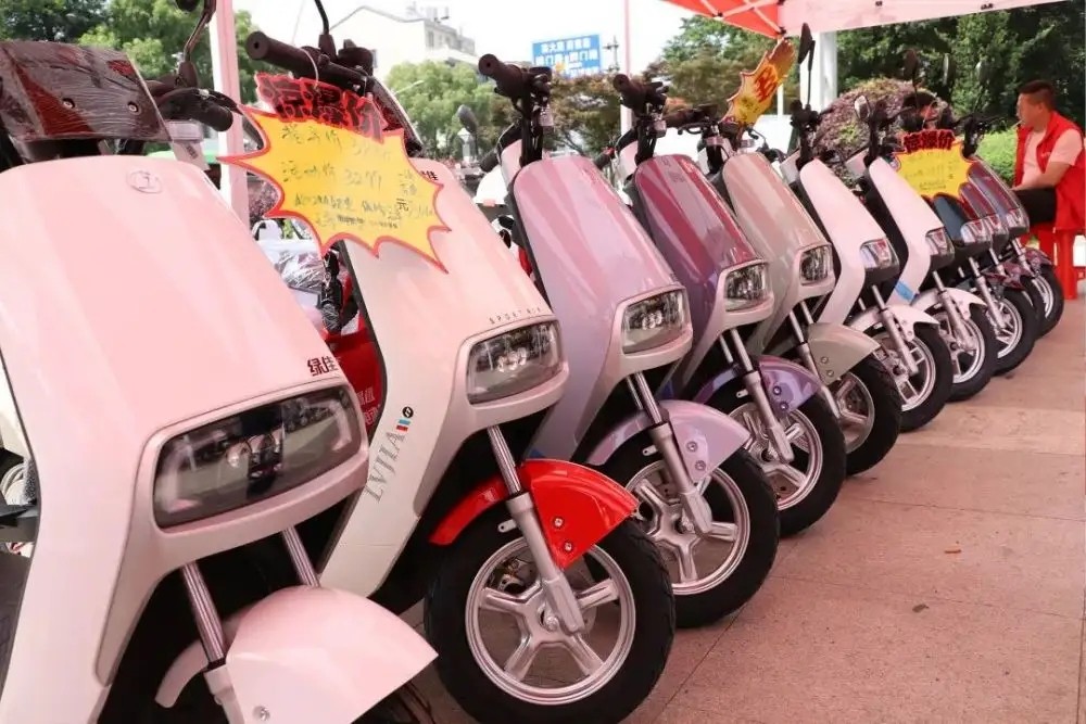 爱玛雅迪台铃哪个电动车性价比高,雅迪和绿源爱玛台铃哪个质量好