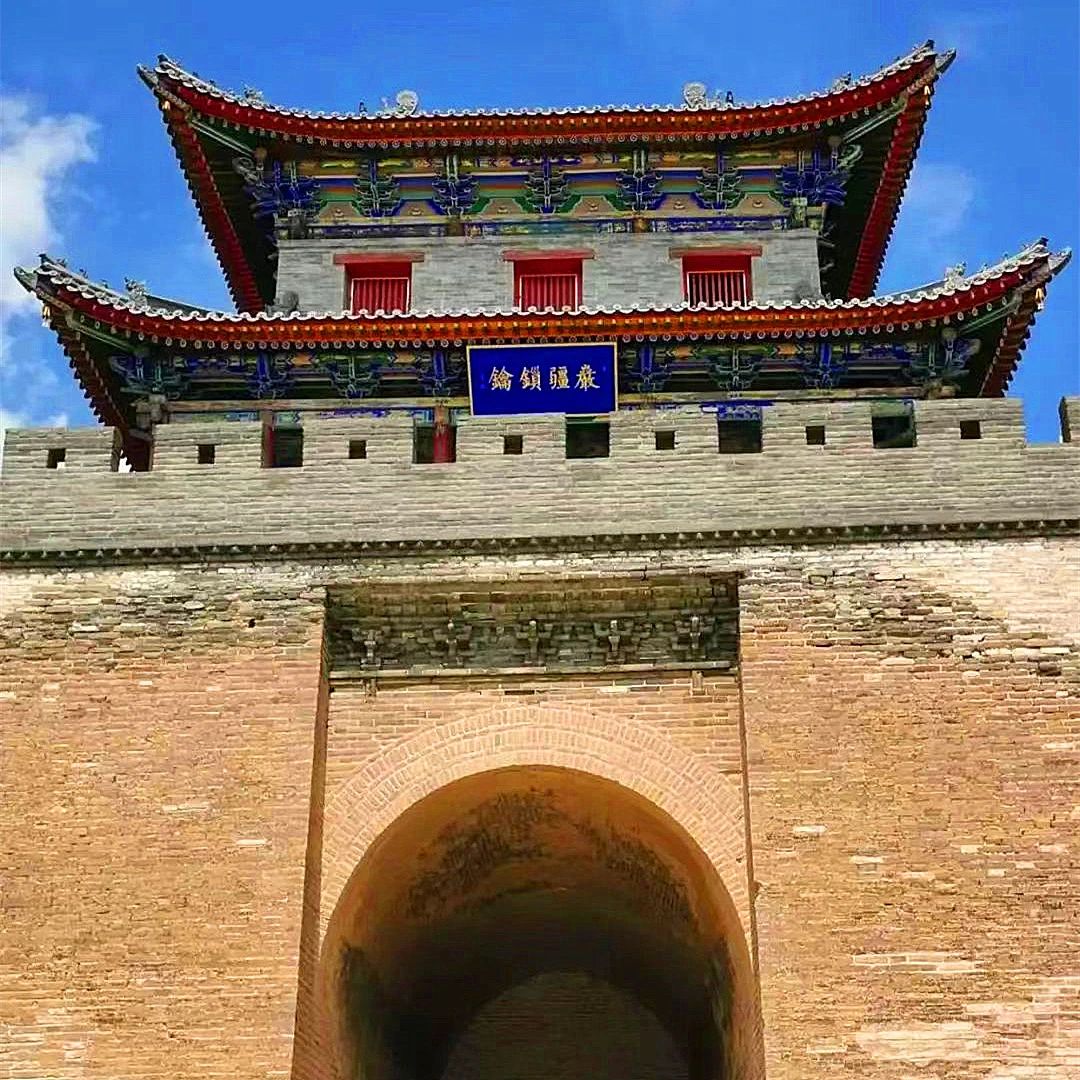 山西右玉长城遗址,万全右卫古城是爬长城的地方吗