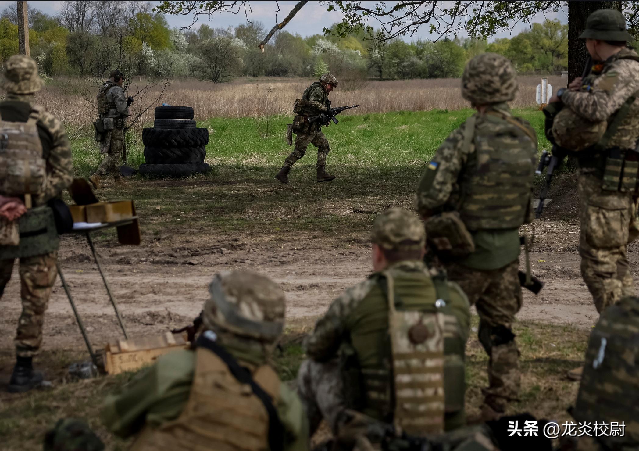 俄乌战场上自爆无人机攻击步兵,俄乌战斗出动什么特种部队
