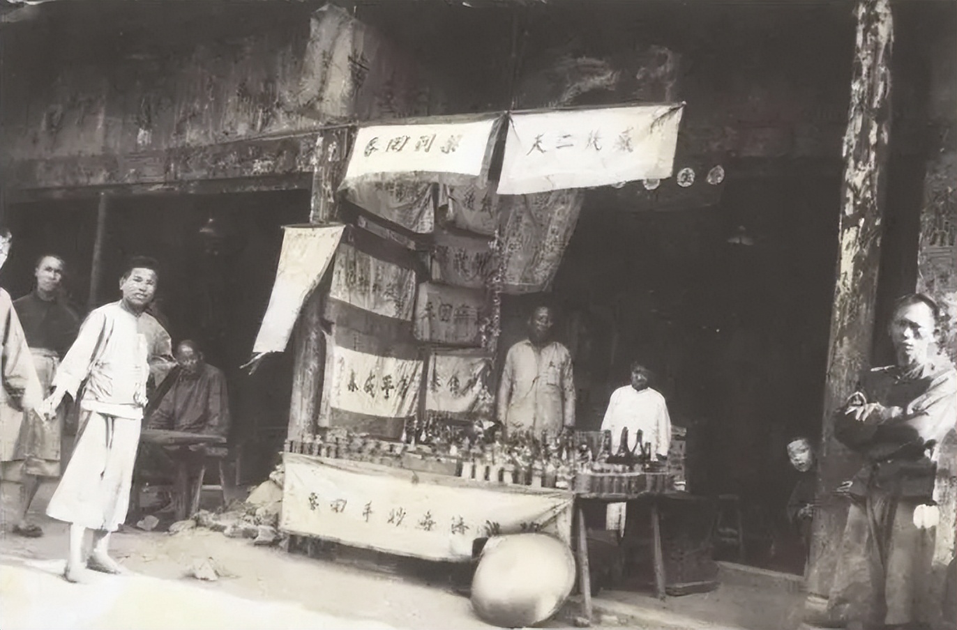 云南白药创始人曲焕章后代干什么,云南白药创始人曲焕章