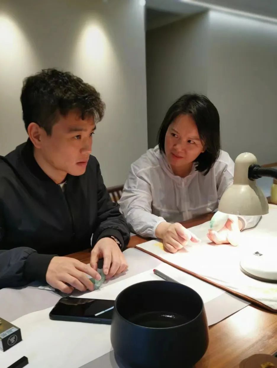 高冰种手镯雕刻,高货冰种浮雕手镯