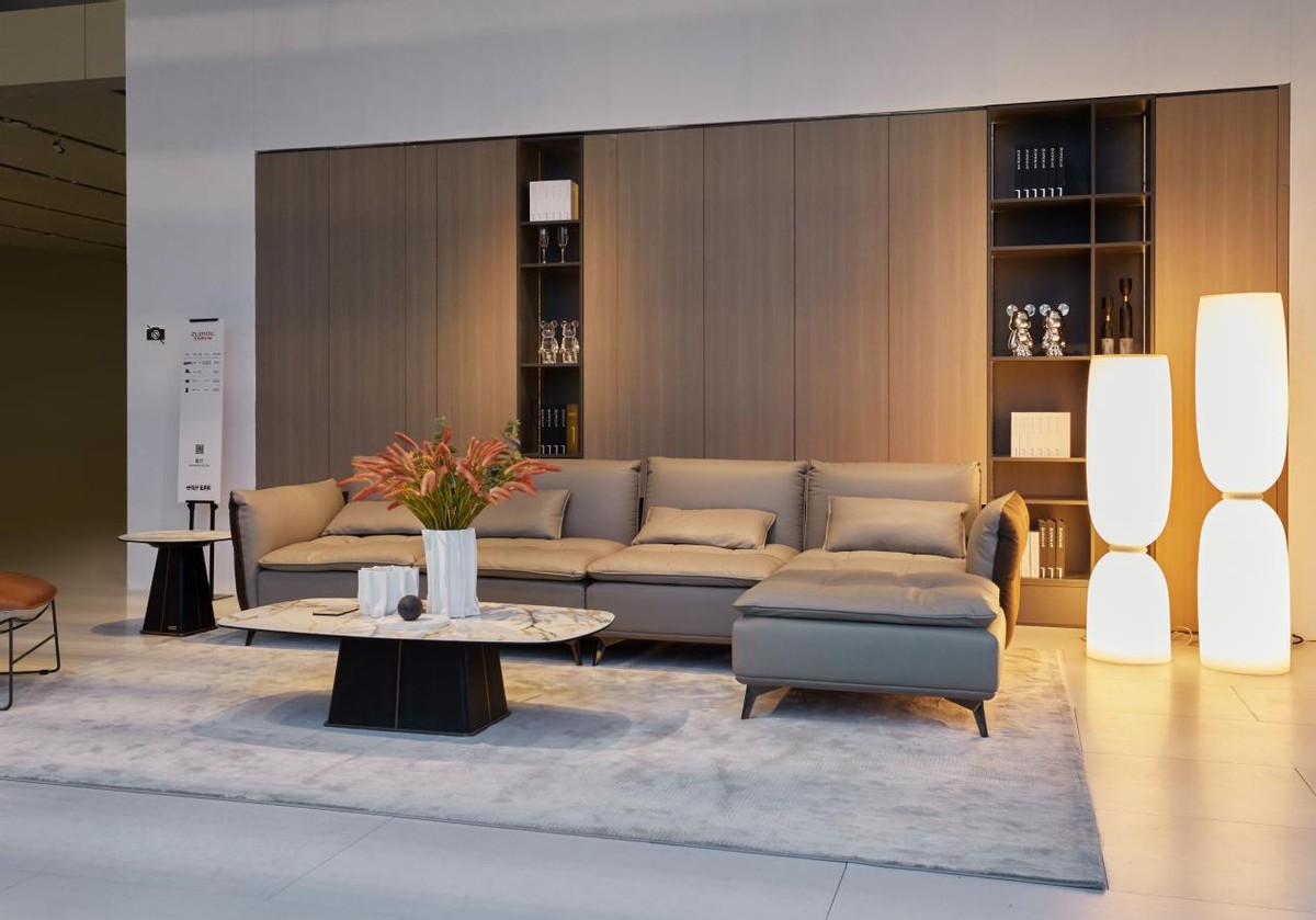 客厅新中式沙发怎么选实用好看,左右真皮沙发怎么挑选