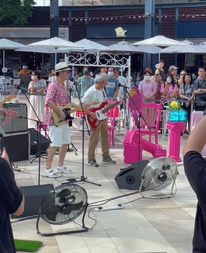 谭咏麟和钟镇涛让一切随风,谭咏麟跟钟镇涛视频