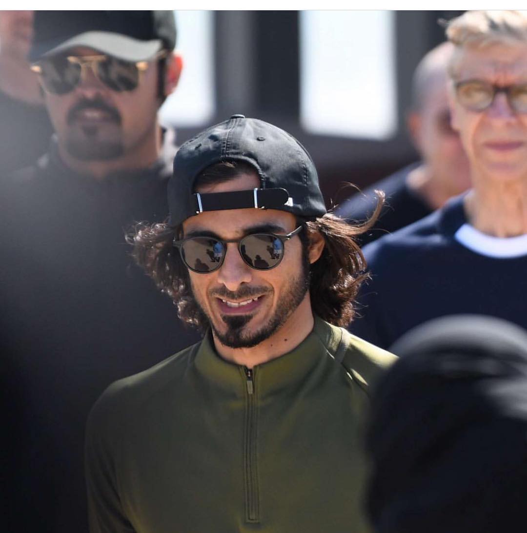 卡塔尔王子变装,卡塔尔王子换上现代装