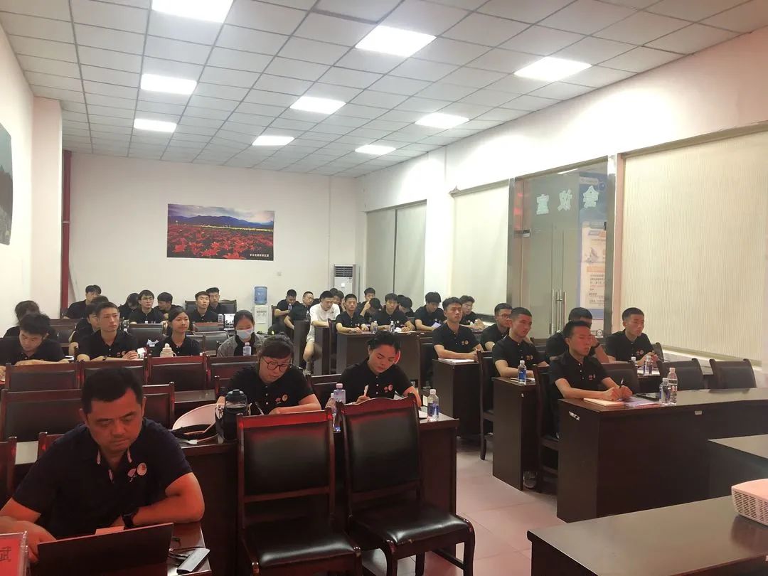 中国d级田径教练员线下培训,中国田径协会e级教练员好考嘛