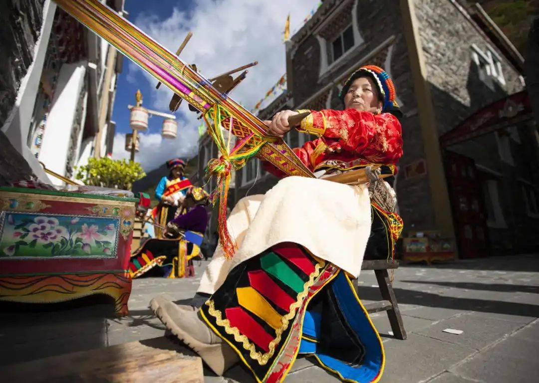 理县版MBTI来了，点击解锁小城性格→