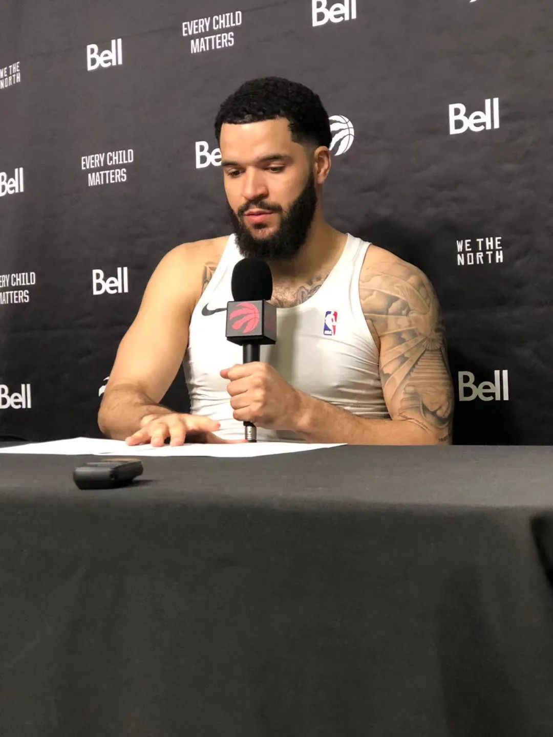 拒绝湖人8400万,拒绝勇士180万加盟湖人的球员