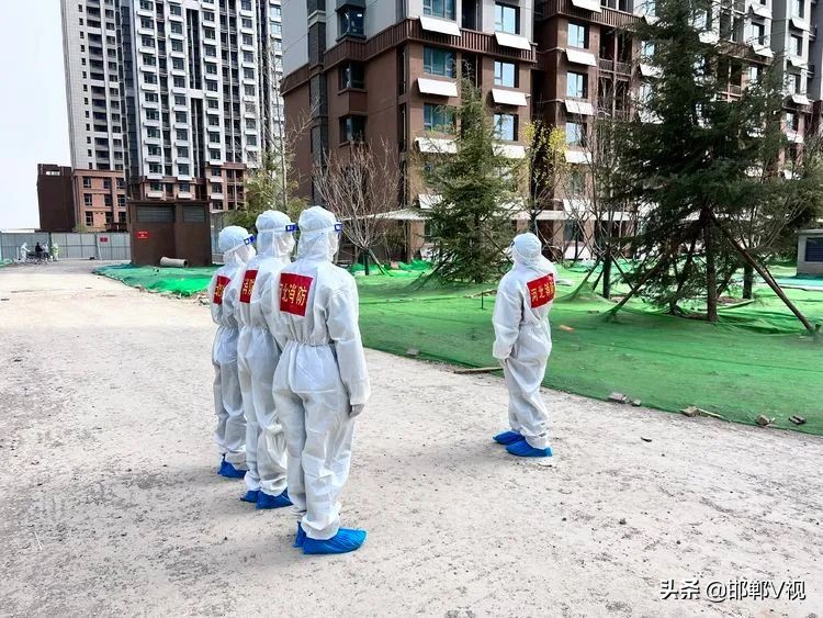 閭兏鎶楃柅鑻遍泟鐓х墖,閭兏鐤儏娴锋姤