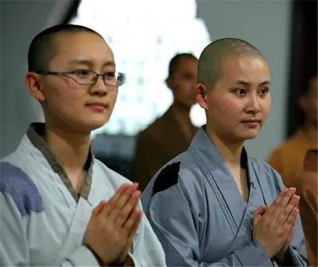 中国最漂亮又年轻的尼姑,中国第一位女尼姑