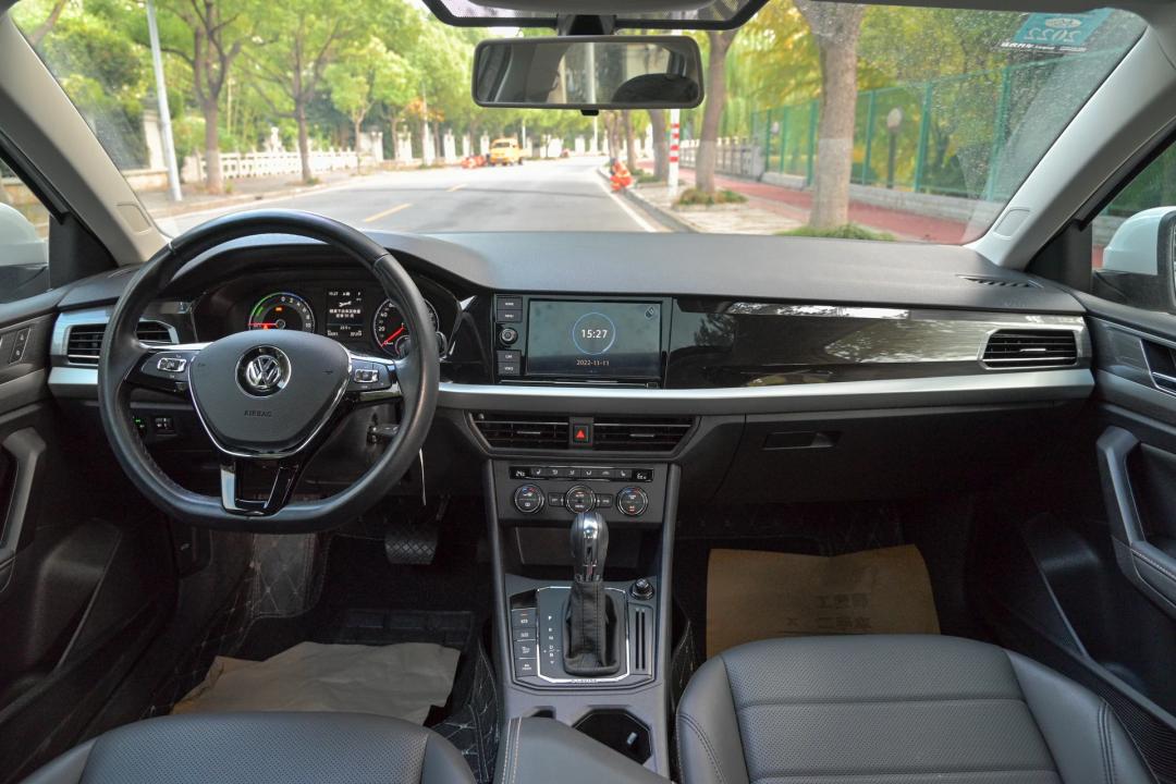 大众朗逸plus1.4t2018舒适版二手,二手朗逸2021款1.5l自动舒适版