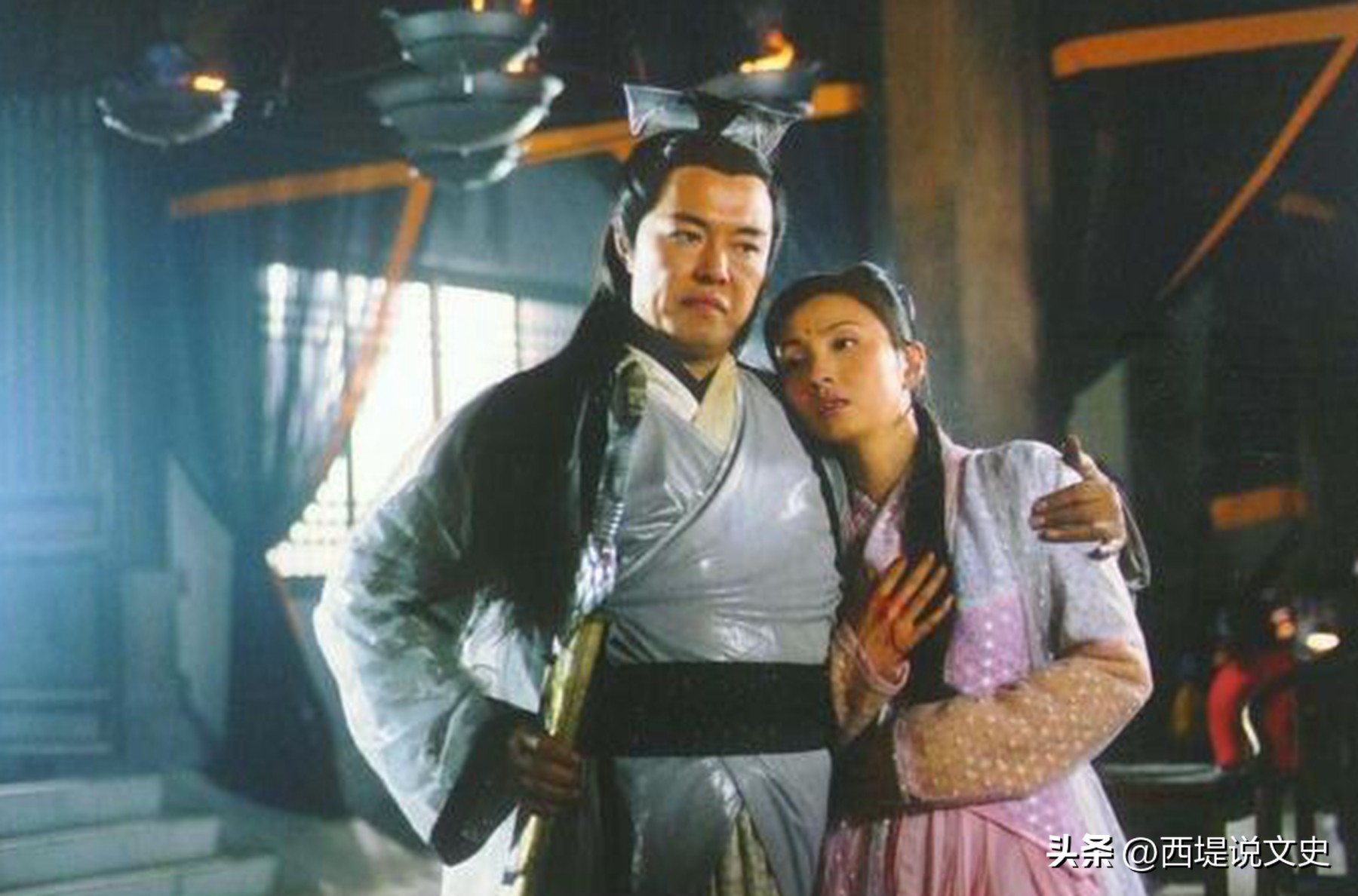 倚天屠龙记杨逍年轻战绩,倚天屠龙记怎么没有九阴真经