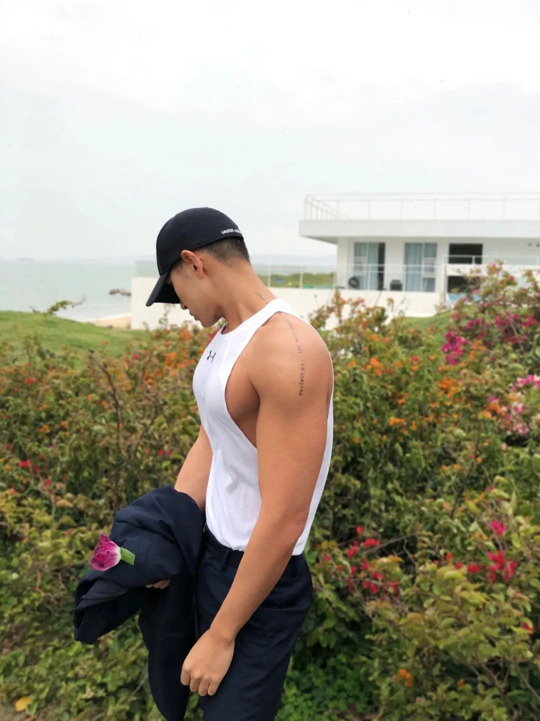 小麦色体育生腹肌,小麦色的肌肉