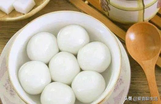 今天腊月初一了，记得3做3吃3禁忌，老传统要牢记，寓意平安顺利