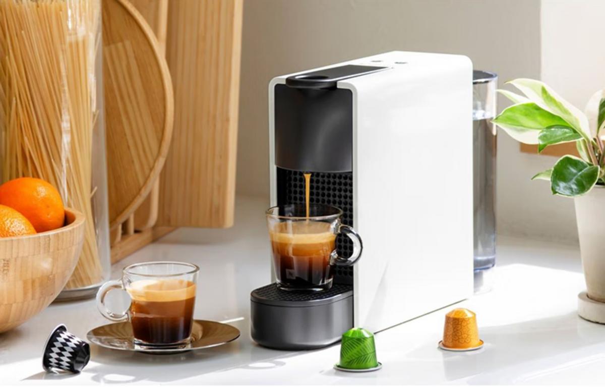 除了沙发和快乐水，科技宅的世界杯观赛伴侣推荐