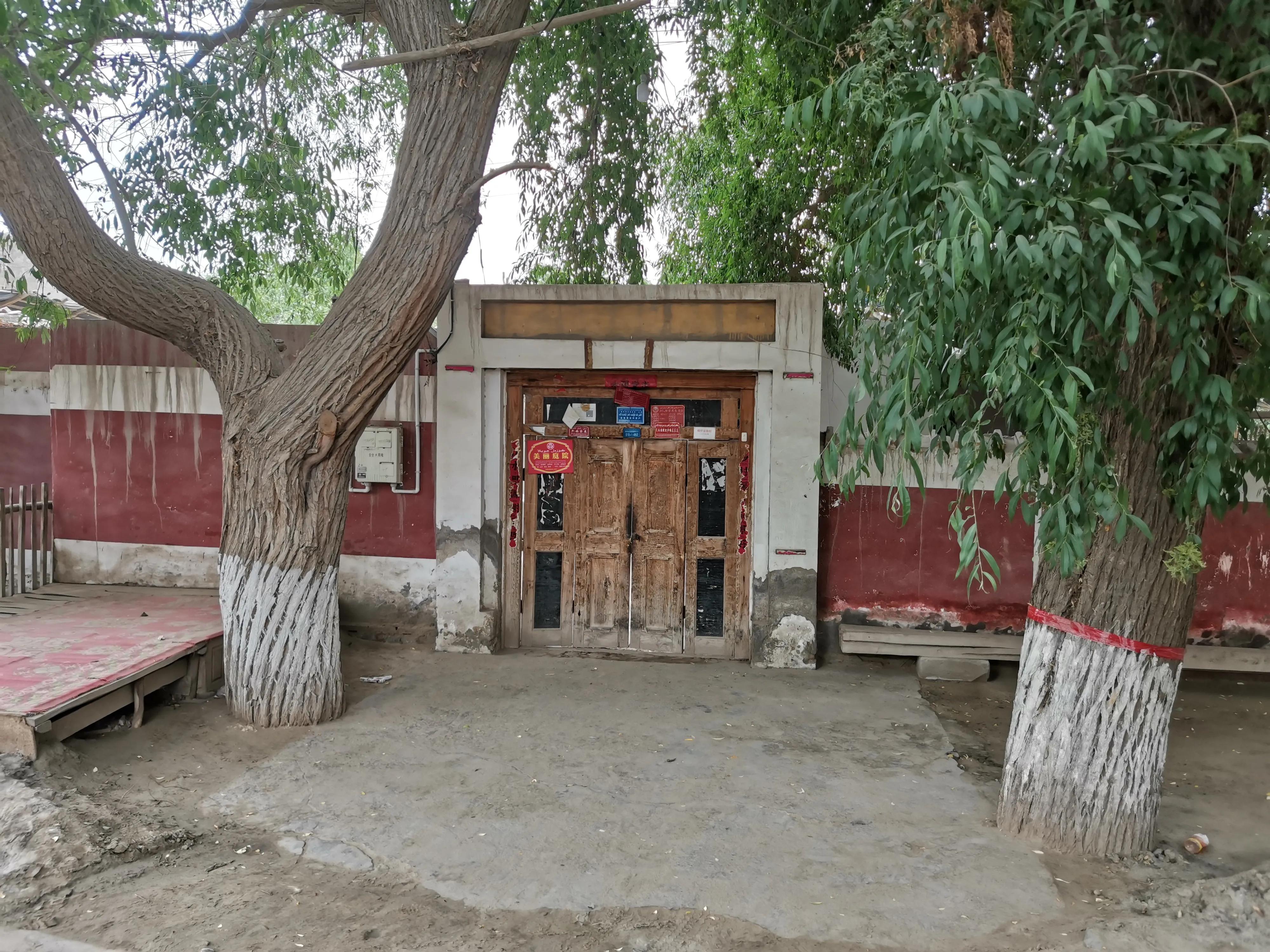 骑行新疆喀什噶尔,和田至阿拉尔沙漠公路骑行攻略