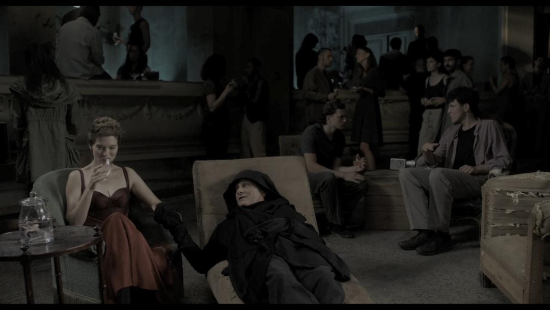 年度R级惊悚！谁还没被刷屏