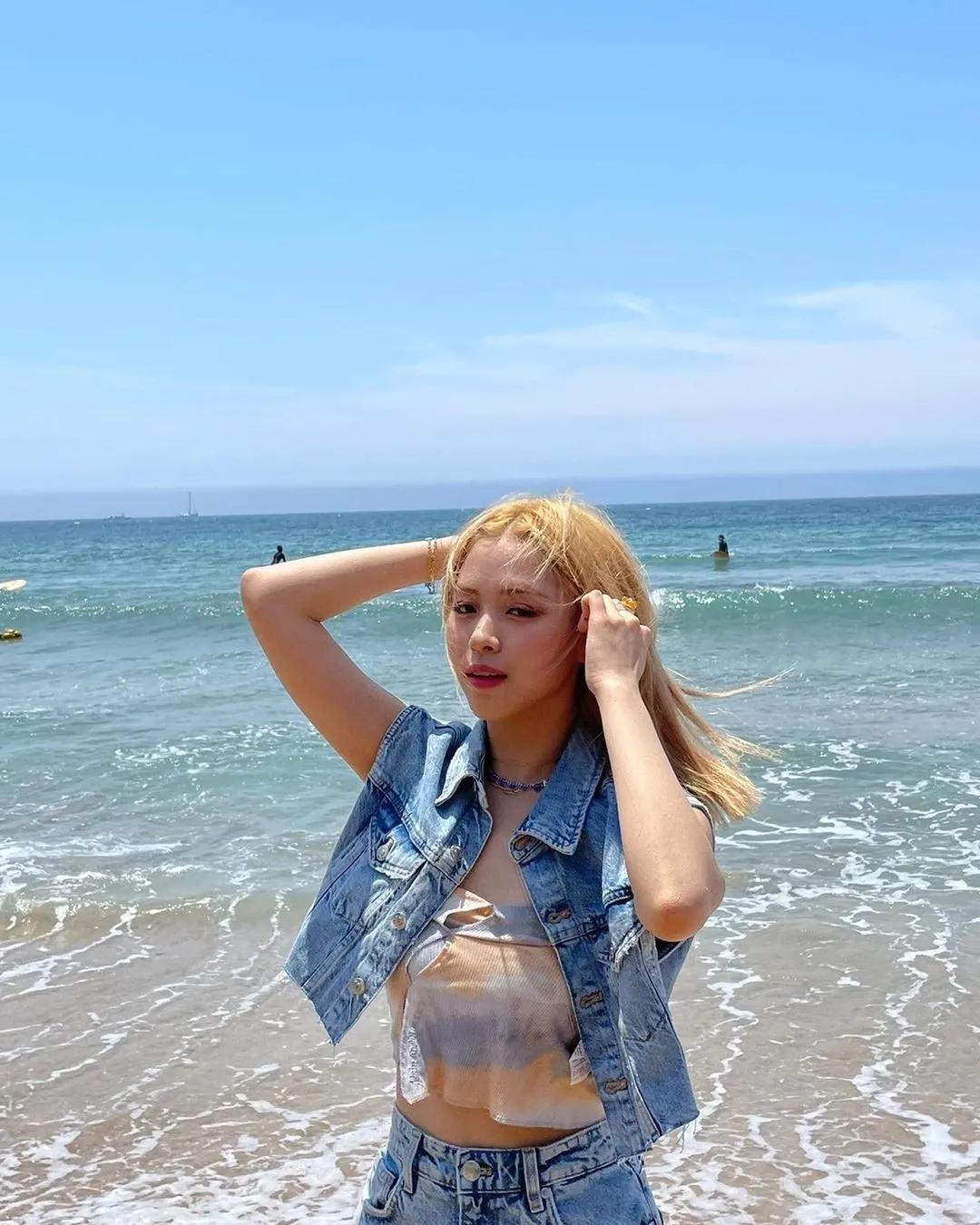 丹宁牛仔配色夏季穿搭,早春牛仔裤穿搭2020