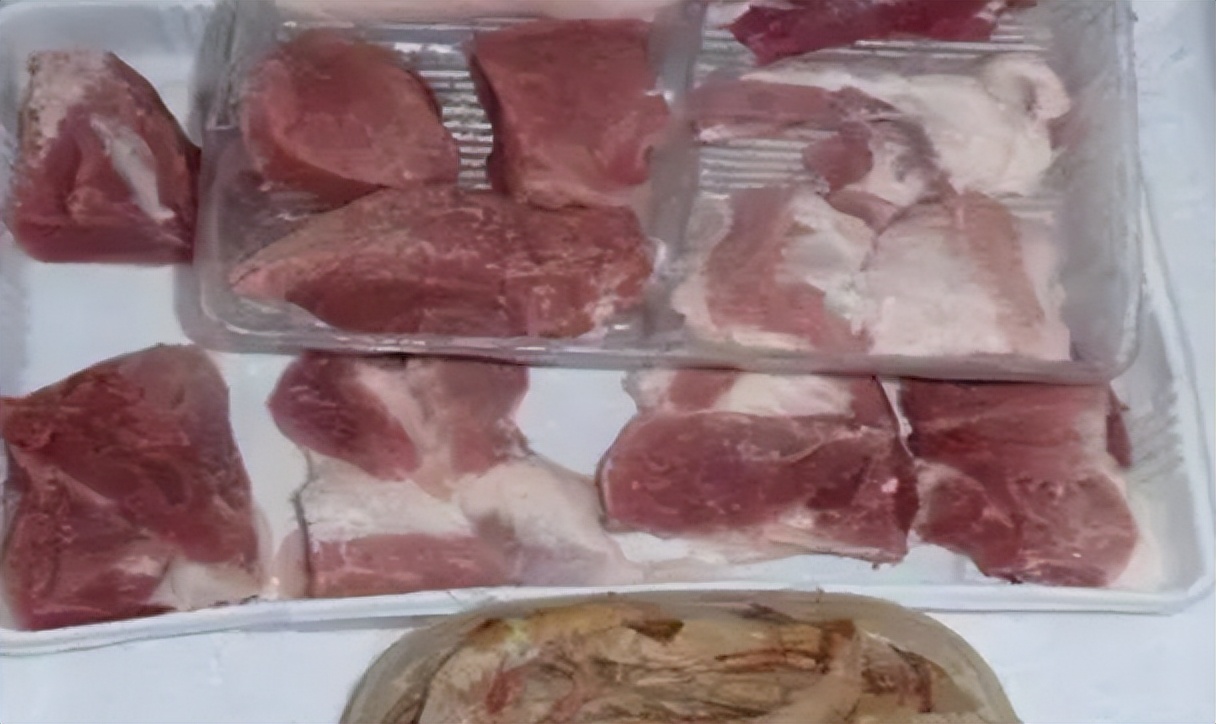 经常吃冰箱冻肉的危害,肉长期冻在冰箱吃了会致癌嘛
