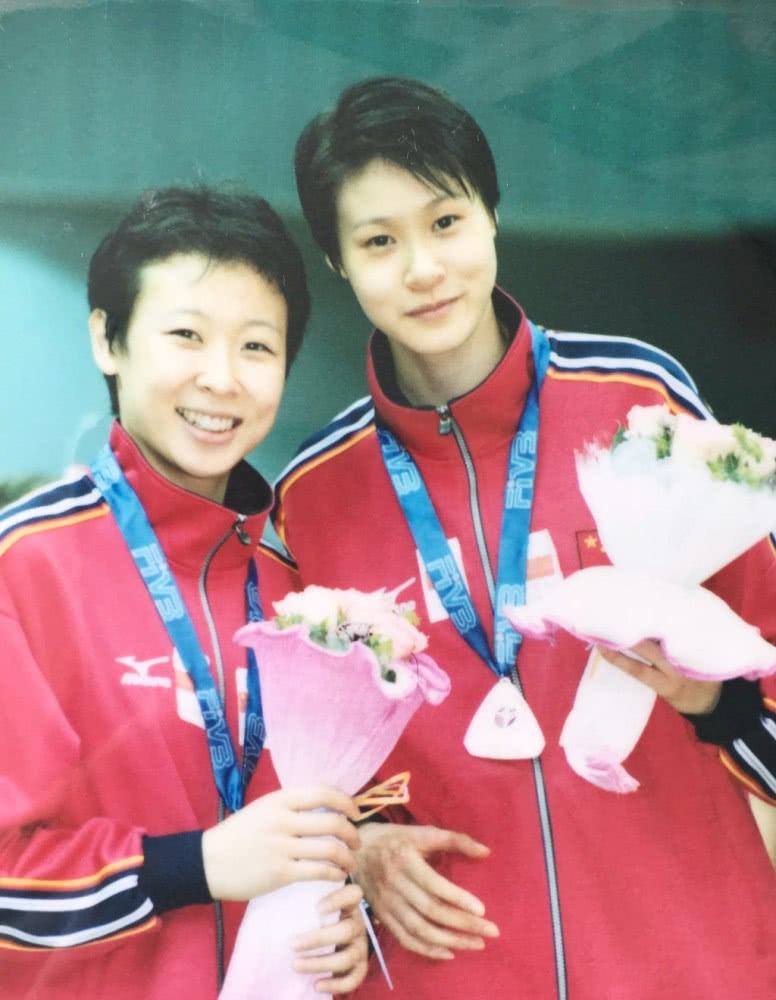 冯坤嫁给泰国女排教练,女排队长冯坤结婚了吗