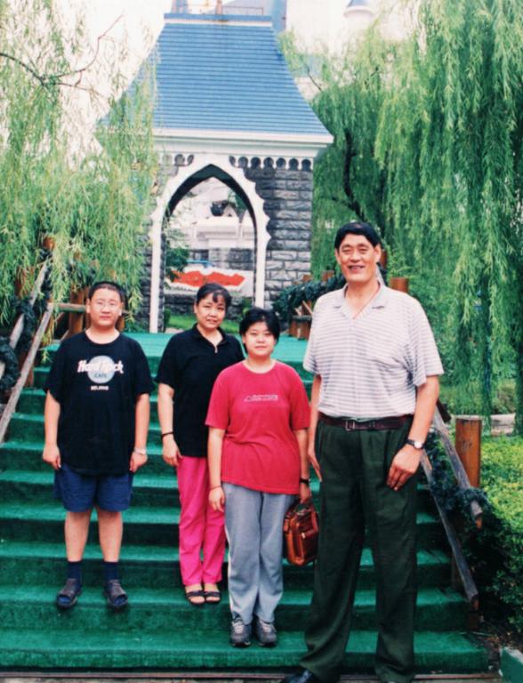 穆铁柱时期的男篮名单,篮球巨人穆铁柱身高