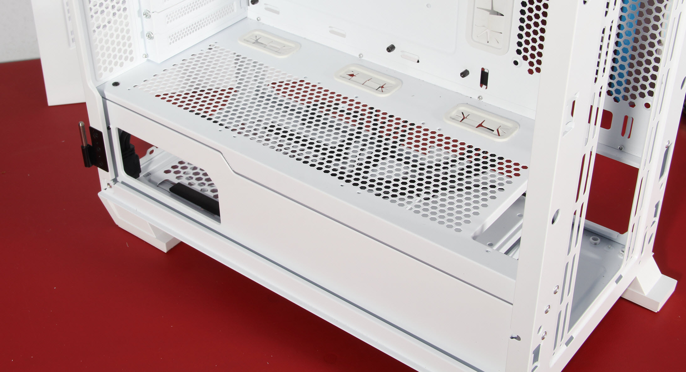 全风扇装机爱不爱？细数新机箱里的八把风扇