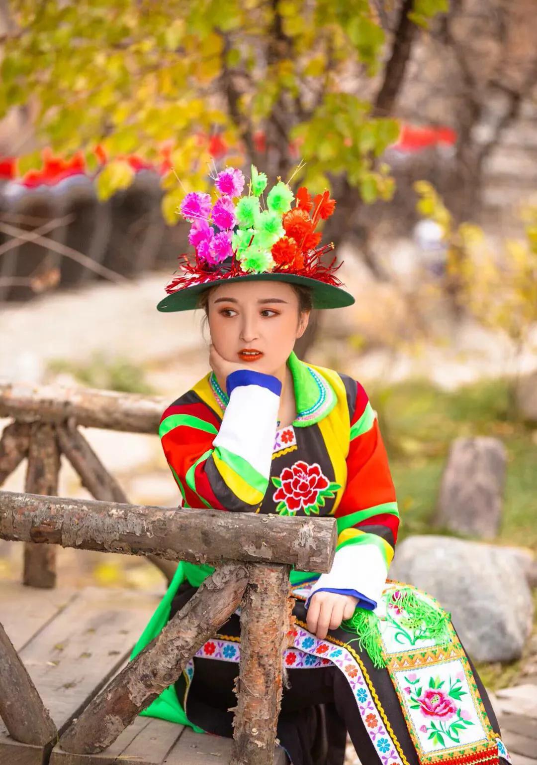 五十六个民族传统服饰合集,五十六个民族的风俗和服饰