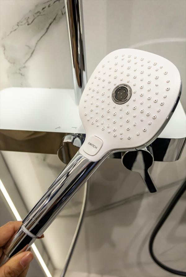 无接触式马桶,九牧浴室柜和马桶