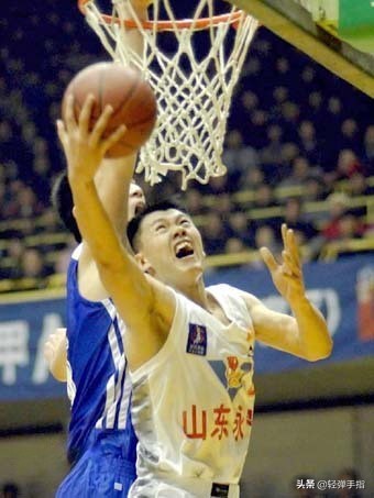 cba刘铁是哪个队主教练,巩晓彬加盟新疆男篮