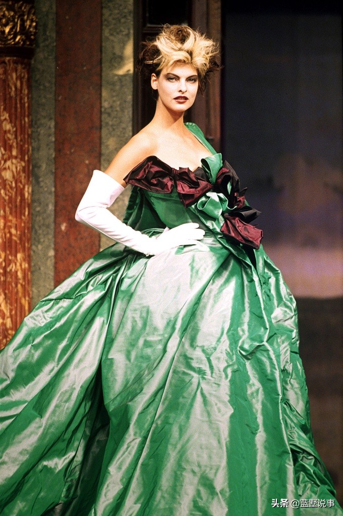 鑻卞浗鏃跺皻瓒呮ā,鑻卞浗鏃跺皻灏侀潰妯＄壒