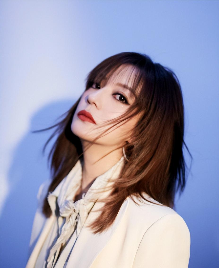 顶风作案！赵薇的恶行何止亲日辱华，如今原型毕露下场大快人心