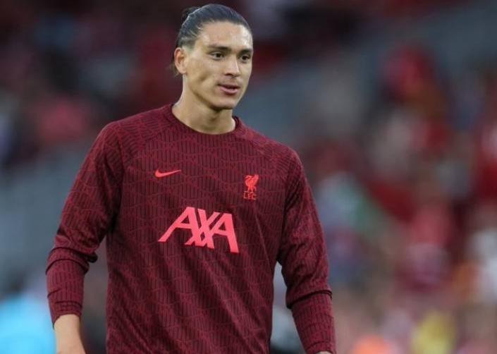 英超利物浦2-0战胜狼队,英超利物浦大胜曼联全场