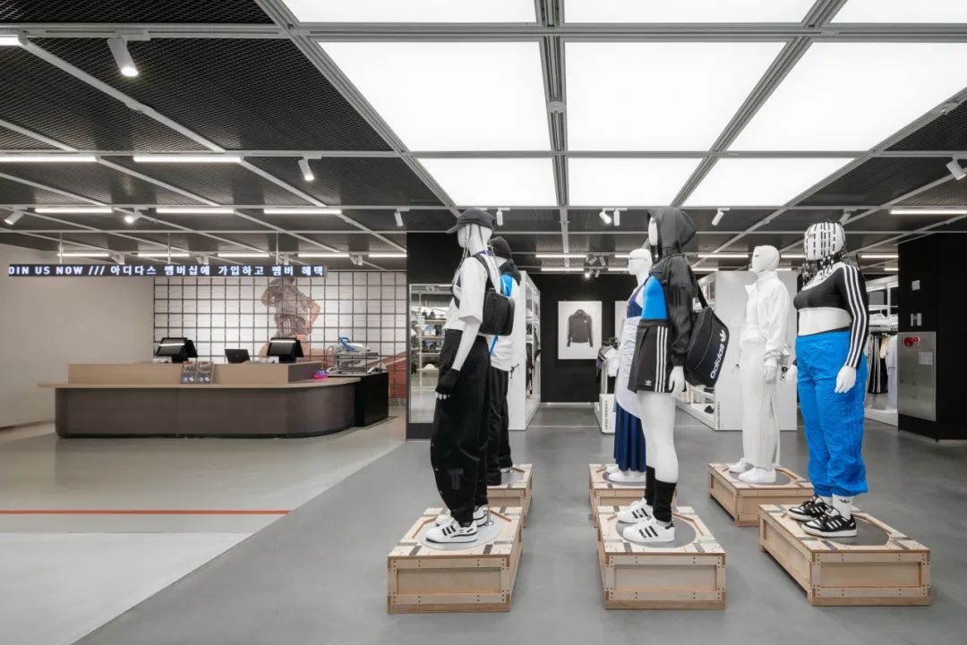 万社设计靠谱吗,首尔adidas旗舰店