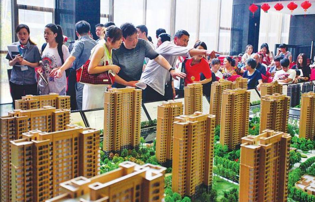 房子砸在普通人手里是软着陆,房子砸手里了租不掉也卖不掉