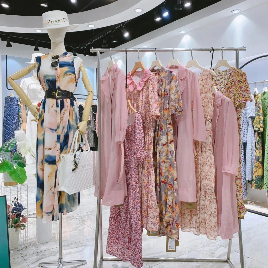 广州服批火爆，四季青夜市重启，深圳销量上涨300%！