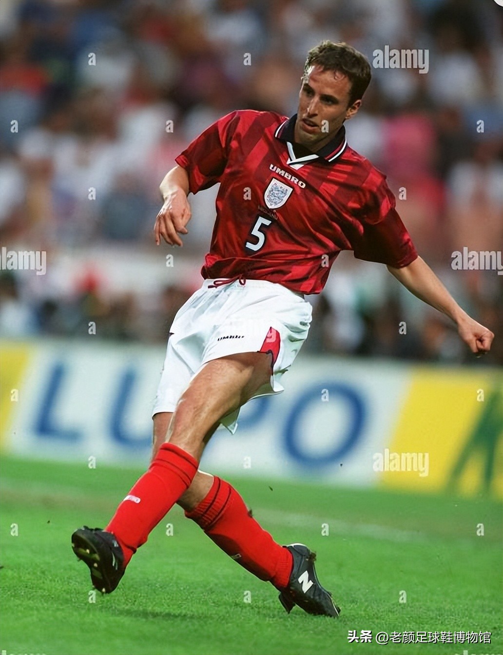 曼联英格兰队双料队长代言，最先将碳板植入足球鞋的品牌是它