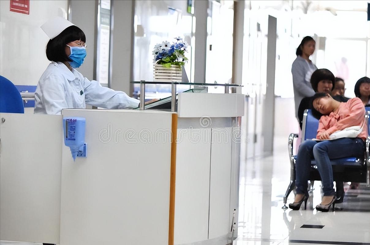 出现临产征兆孕妈要拿待产包吗,孕妇什么时候去医院待产比较合适