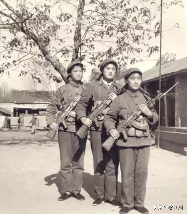 老兵刘吉英：难忘军旅！女兵连的故事