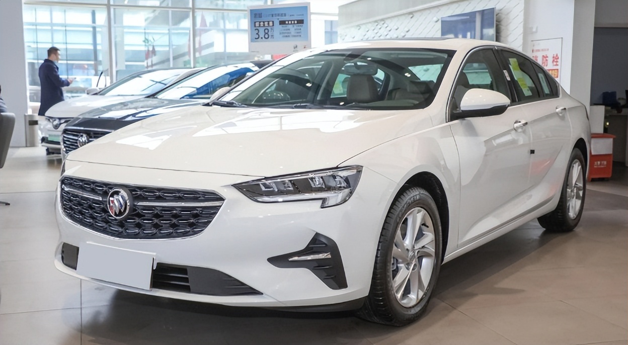 别克君威哪款性价比高家用,2024款别克君威2.0t纵享版测评