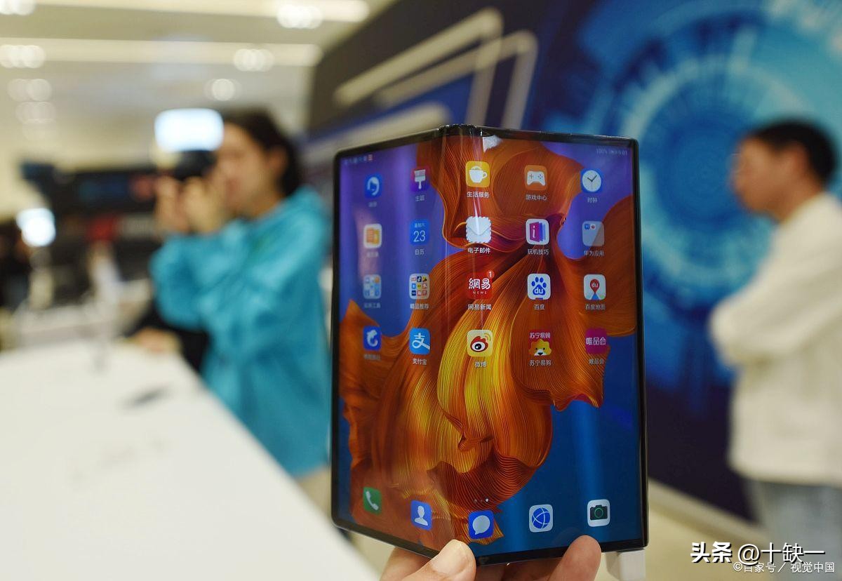 操碎了心，华为李小龙：千万不要在折叠屏幕上再粘贴一层保护膜