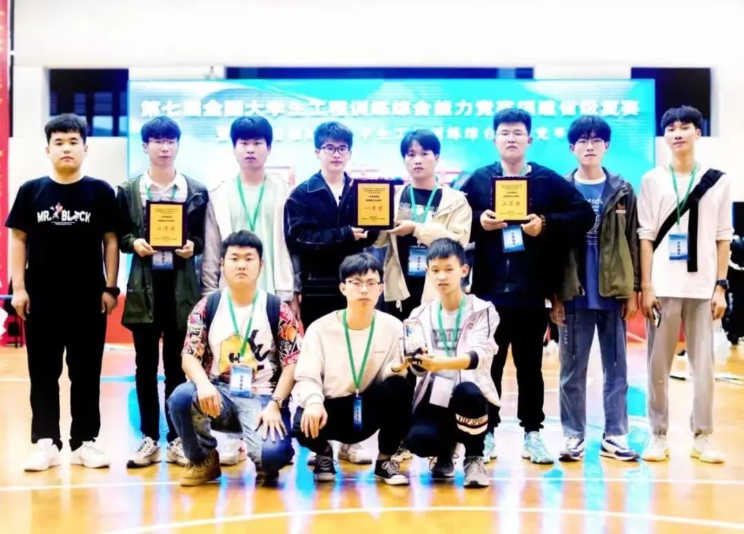 娉変俊棰佸鍏哥ぜ,娉変俊姒滄牱