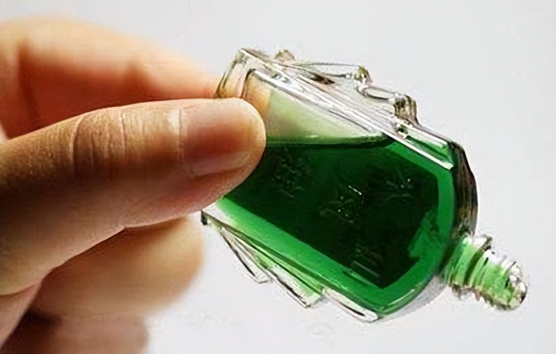 一年赚上亿元外汇，就靠三块钱的风油精，非洲大陆上的东方神油